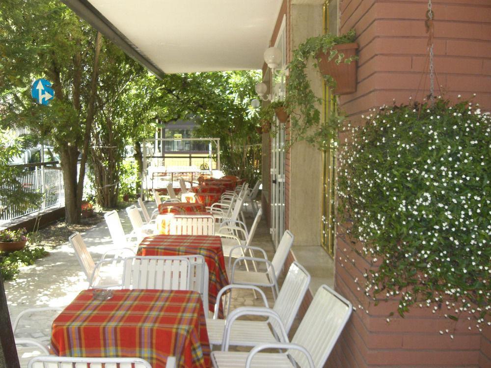 Hotel Marilena Viserbella di Rimini Buitenkant foto